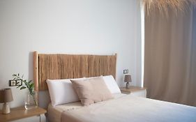 Cozy 1 Bedroom Apartment With Sea View